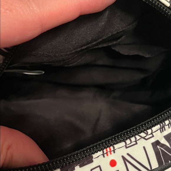 Bioworld Disney Minnie Mouse Black and Red Small Mini Messenger Bag Purse NWT - Picture 10 of 14